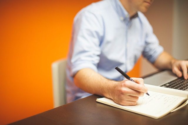 Cómo utilizar el marketing de experiencias para destacar en tu campo como freelancer